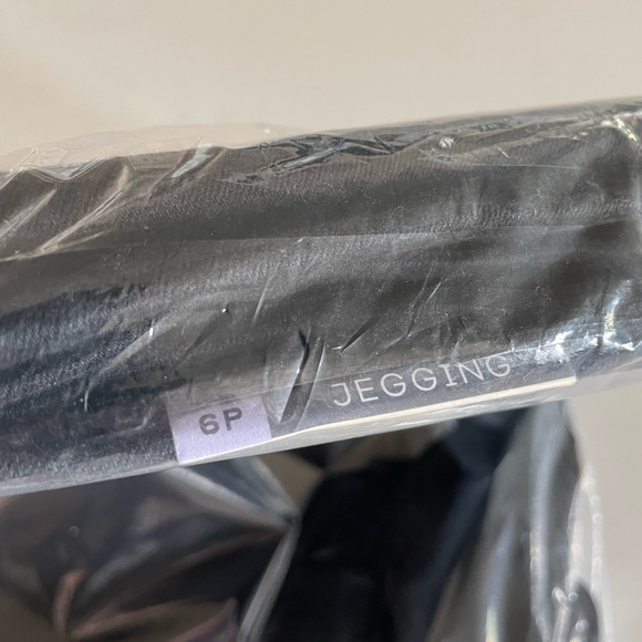 St. John’s Bay Pull On Jeggings - Picture 4 of 8